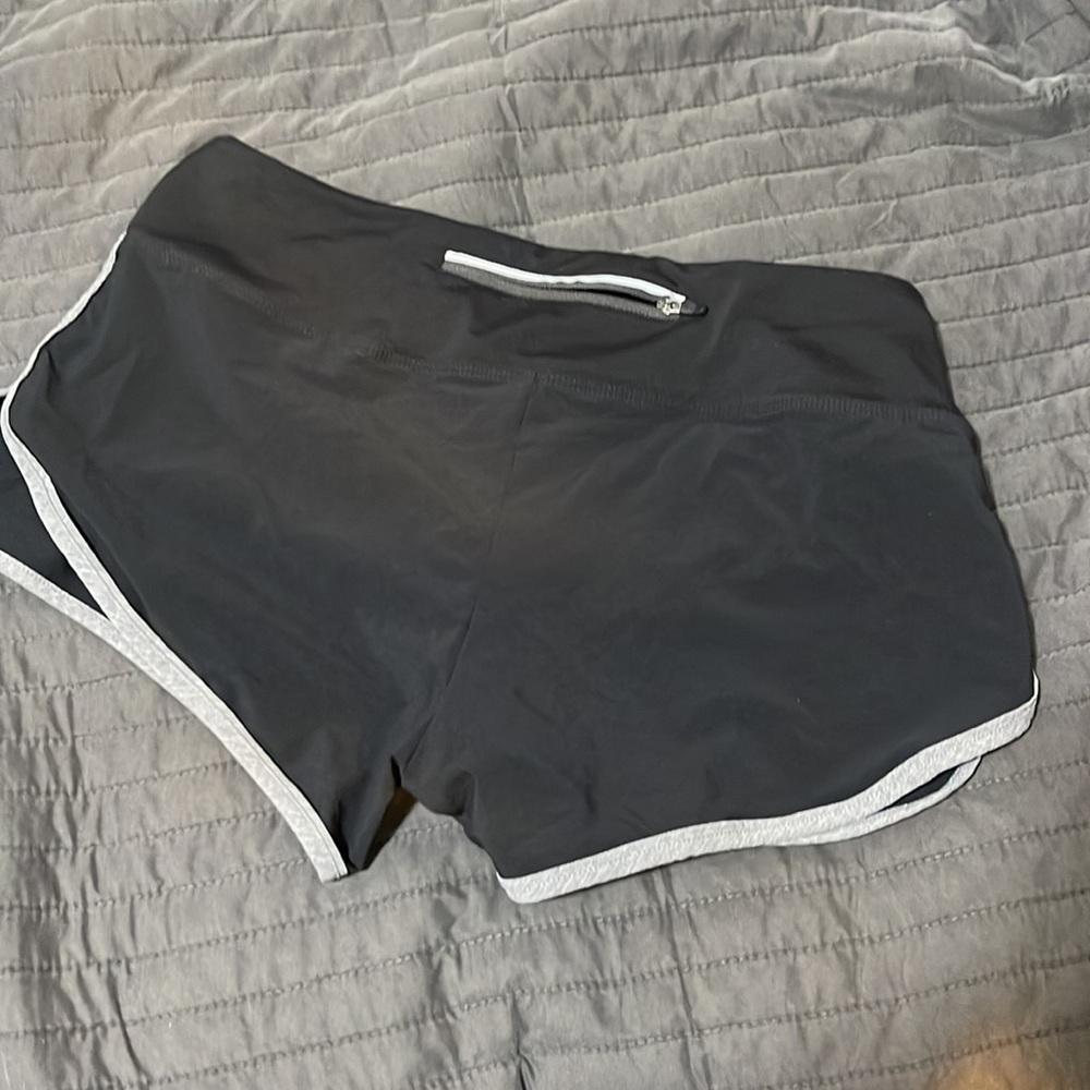 ASICS running shorts - Picture 2 of 4